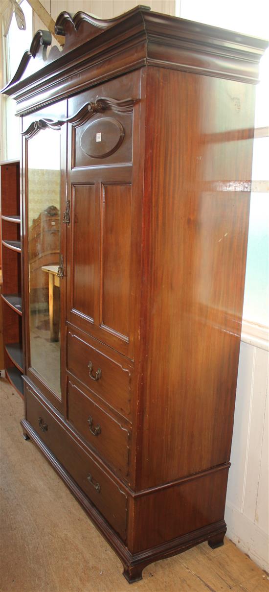 Edwardian mahogany wardrobe(-)